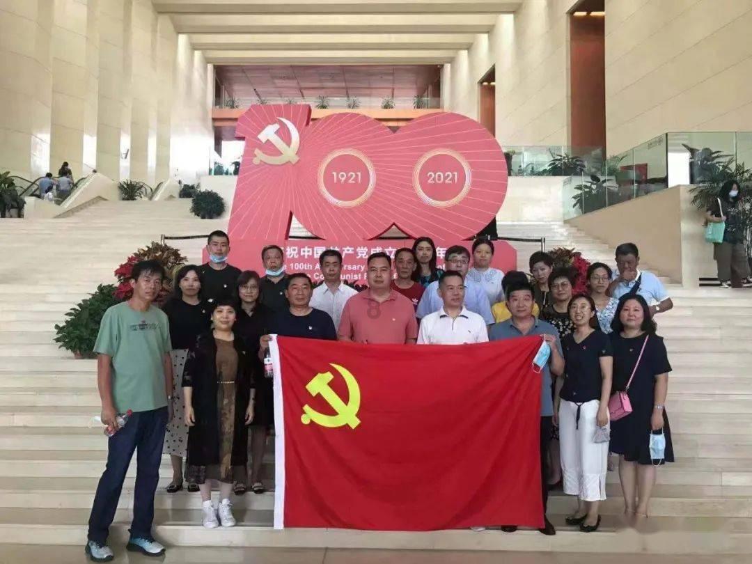 哈尼和她的宠物们
